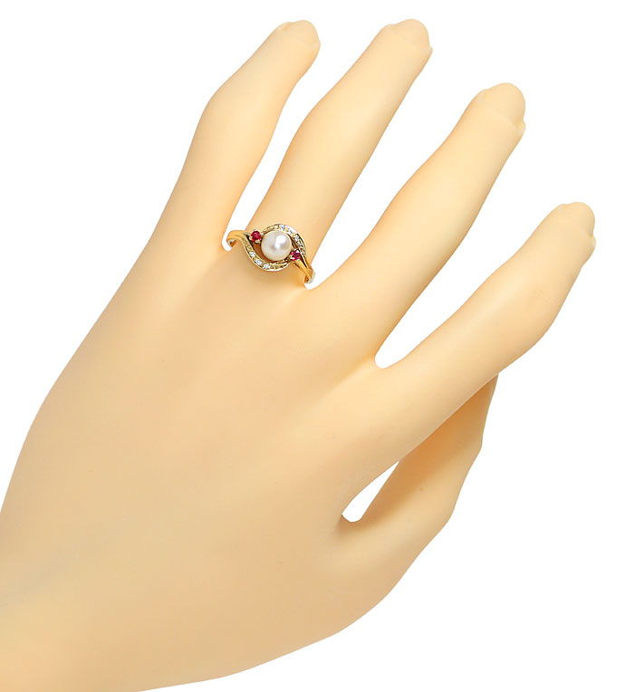 Foto 4 - Gelbgoldring mit Diamanten Rubinen und Perle in 14Karat, R8505