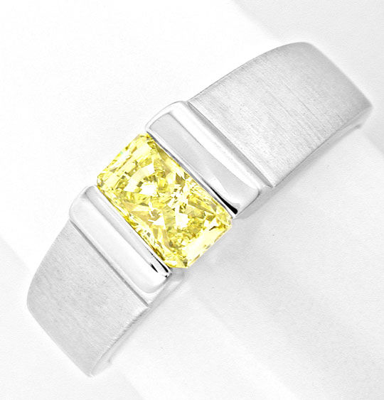 Foto 2 - Diamant-Ring Radiant 0,71ct Zitronengelb HRD, S6024